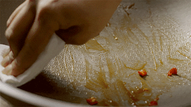 康巴赫第七代钛蜂窝锅无铆钉设计